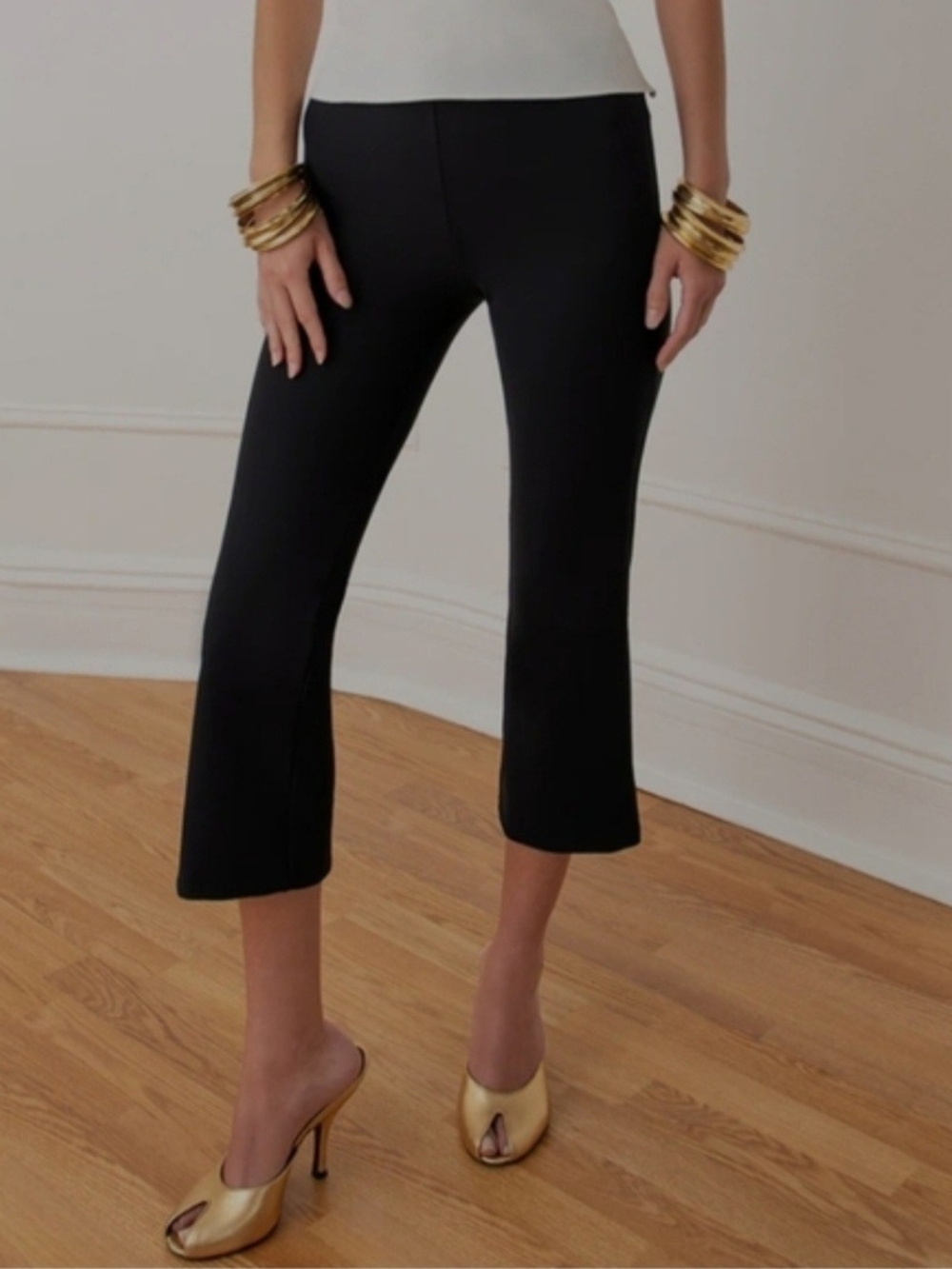 Orseund Iris Black Cropped Flare Capris